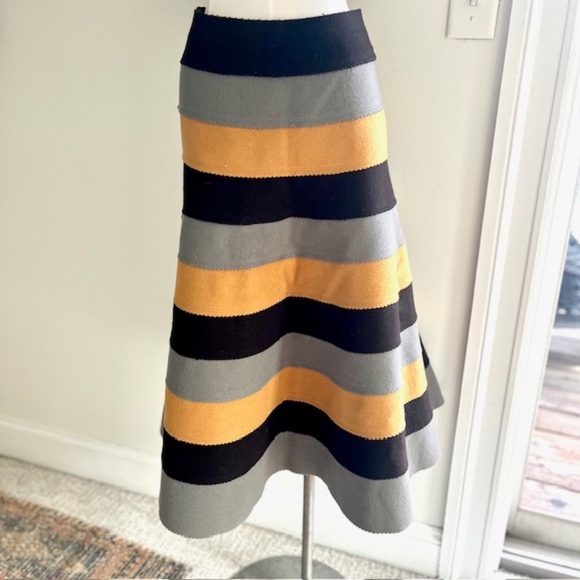 Vintage Anne Klein NY 100% Wool Stripe Flared Skirt Size 14 - Picture 2 of 6